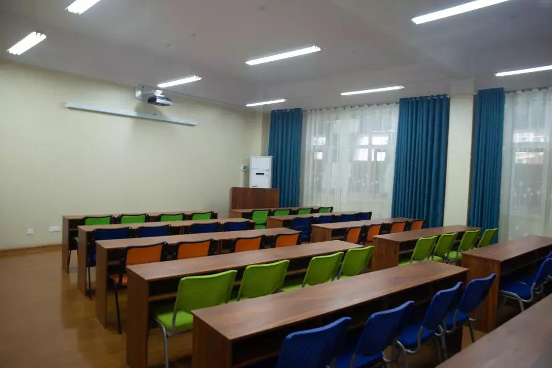 南阳第2完全学校,南阳第三个完全学校