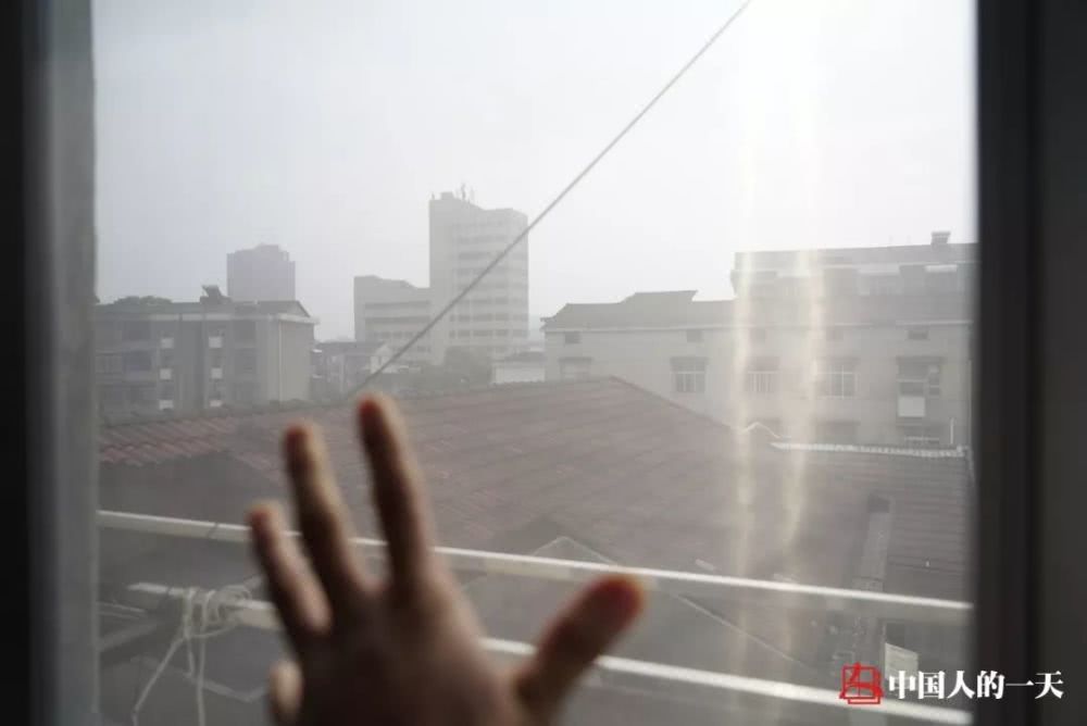 回家发烧到了39度,发烧38.6摄氏度在家该怎么处理