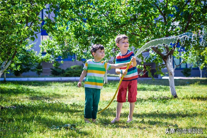 孩子在学校很难交朋友,孩子在学校应该怎么交朋友