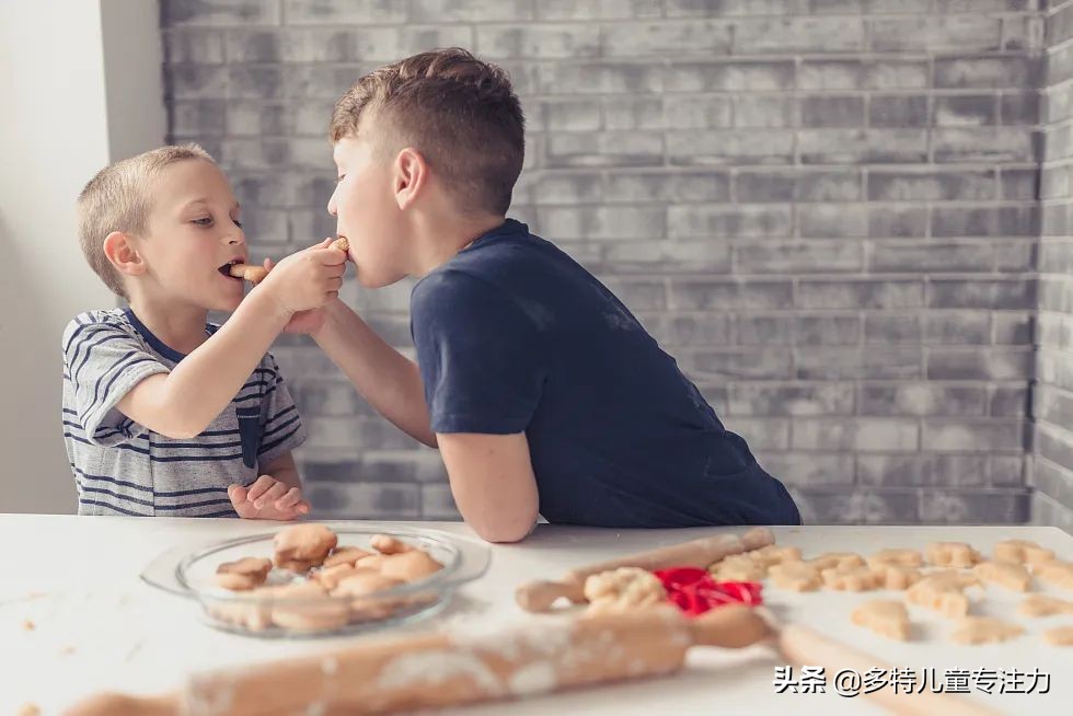 孩子占有欲太强怎么引导,小孩两岁特别有占有欲怎么引导