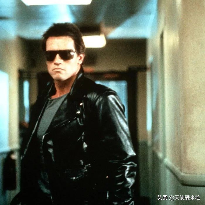 “你这该死的金属混蛋!”等了28年就为终结者的莎拉·康纳说这话