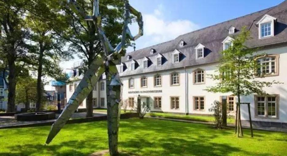 男人第一把“小钢炮”，德国工艺锻造，1秒斩断金属丝，米粉：牛