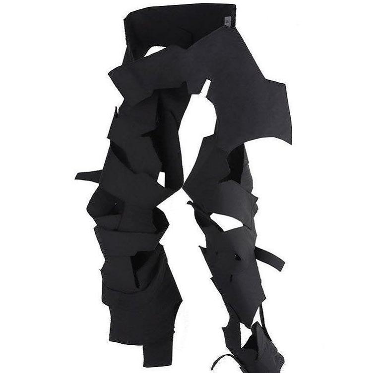 难为EXO的cody了！能找到这么多怪衣服，*钟金**仁用脸消化乞丐装