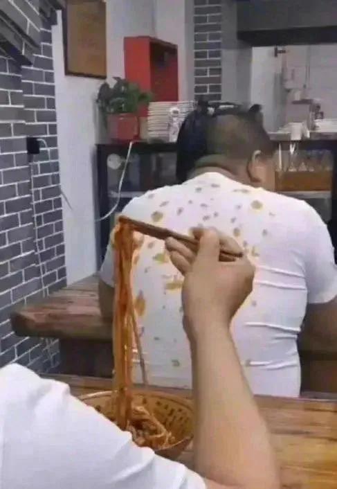 搞笑图片集：我到底该怎么办？好慌啊