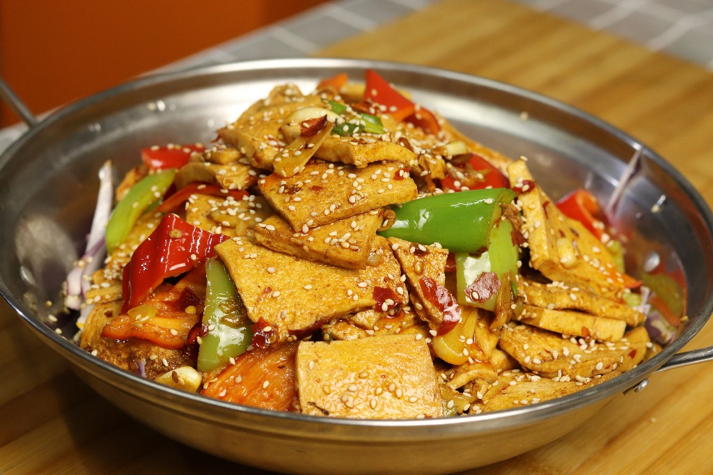 千叶豆腐可以用普通豆腐做吗,千叶豆腐是去水好还是过油好