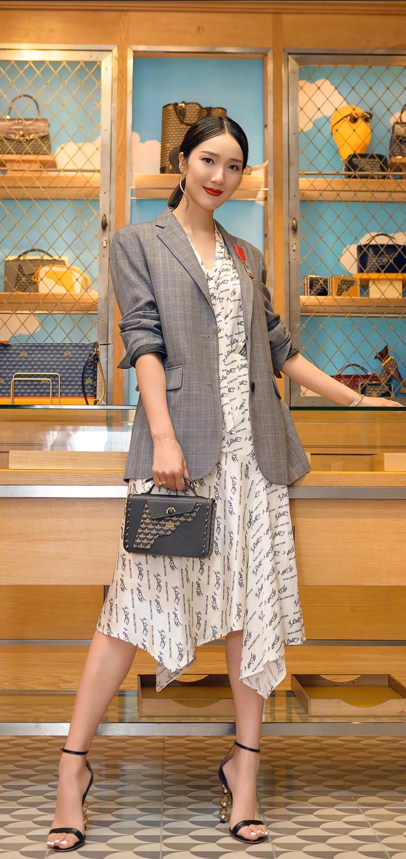 明星穿搭图片素材,明星新款服装图片大全