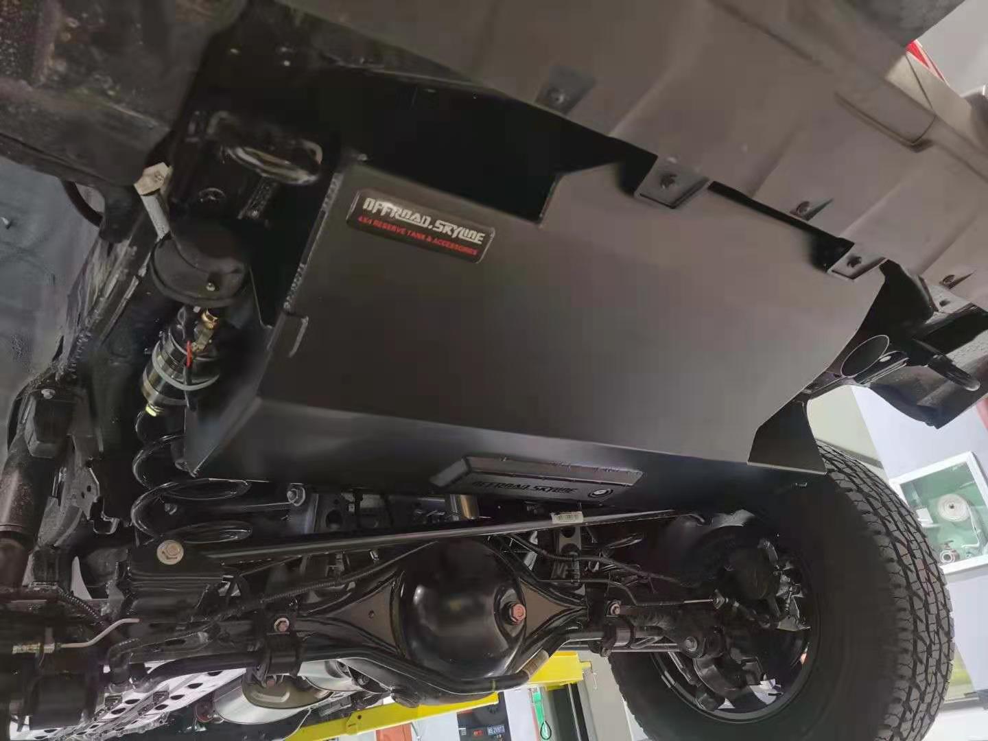 坦克300跟大g外观,坦克300公路实车