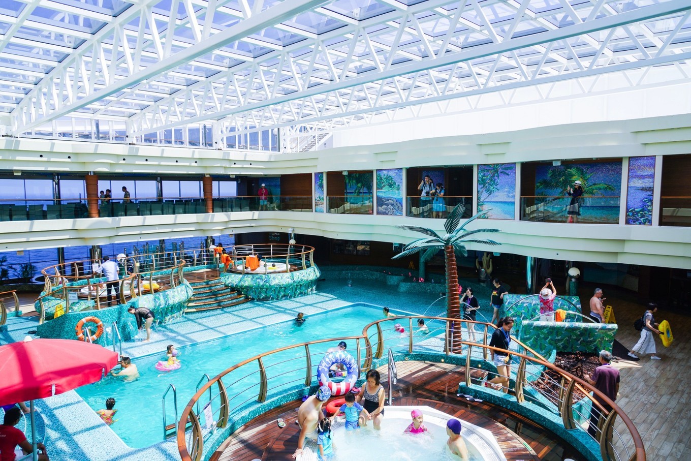 邮轮像海上养猪场,海上养猪场不负盛名