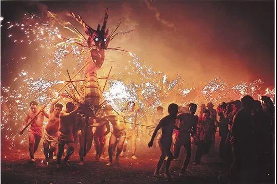 广东多彩民俗闹元宵,广东人春节期间的民俗活动有哪些