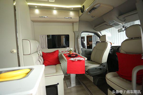 原厂豪华2018款大通长轴b型房车,大通无中门版的b型房车