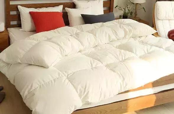 轻柔鹅绒被,鹅绒被是水洗还是机洗