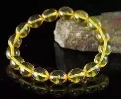 愤怒！多国惊现大量假货专坑中国人！变态高价只卖中国人！