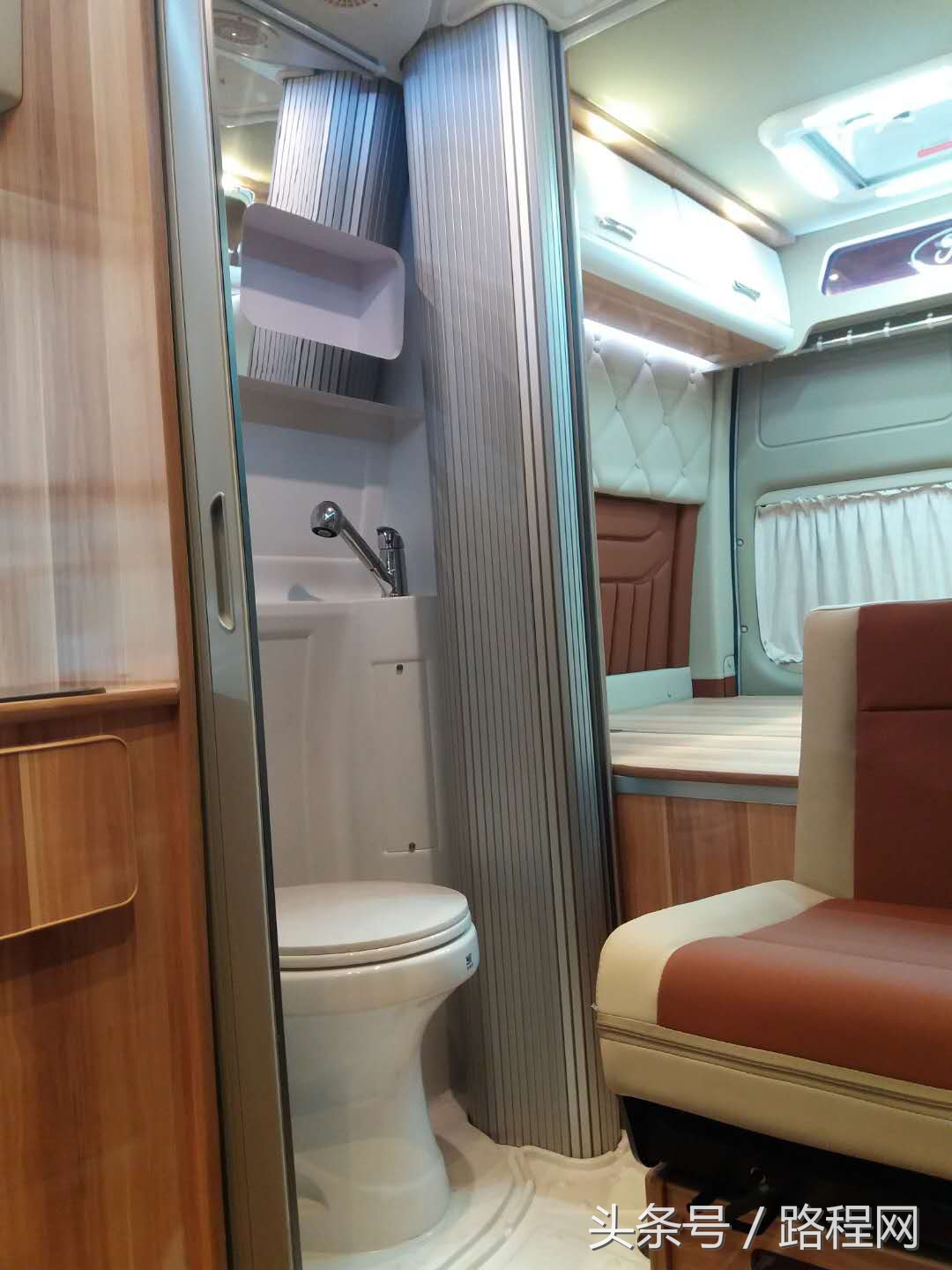 新款江铃新全顺b型房车,江铃新全顺b型房车