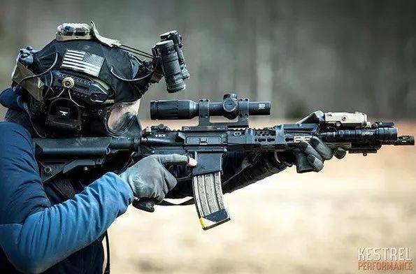 战术卢卡斯完整版,战术教父卢卡斯射击视频