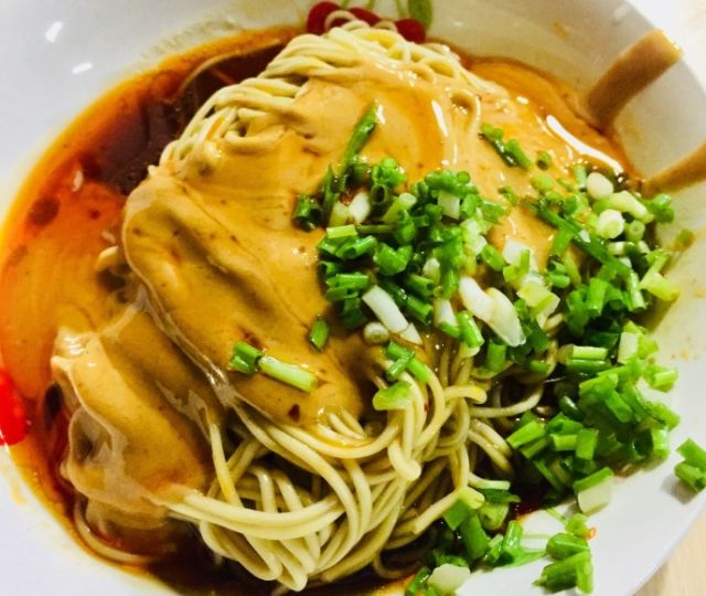 看完就懂，为何80后双胞胎美女妈妈舍弃高薪，缔造健康面包工坊