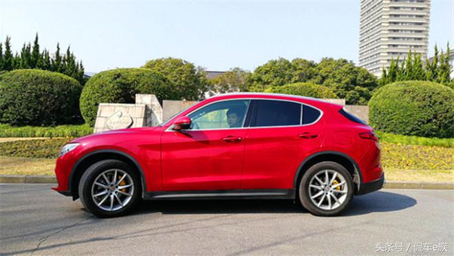 阿尔法罗密欧stelvio照片,阿尔法罗密欧stelvio和什么最像