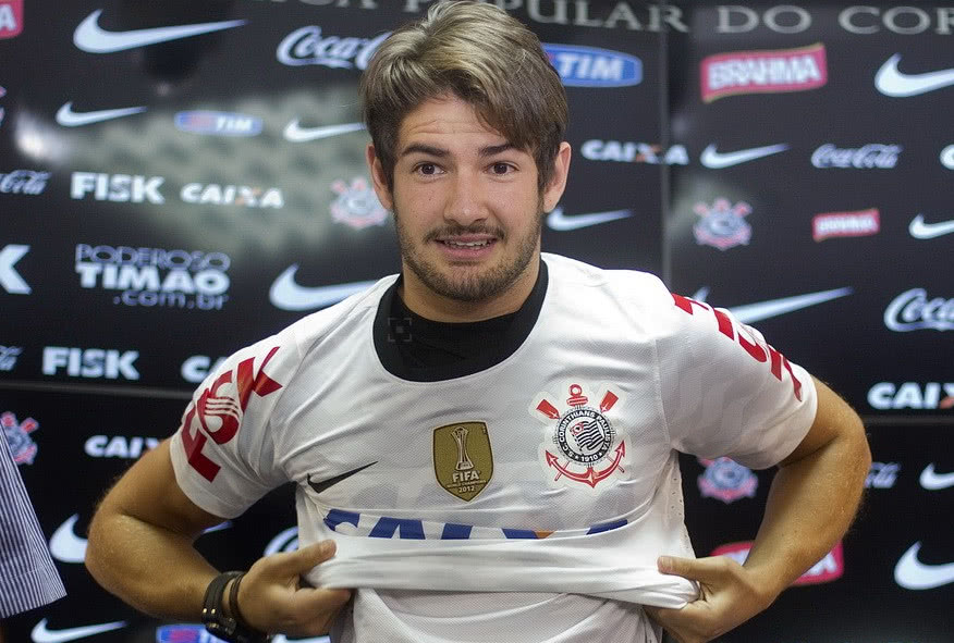 帕托进球全场球迷高喊,帕托球迷高呼迪丽热巴