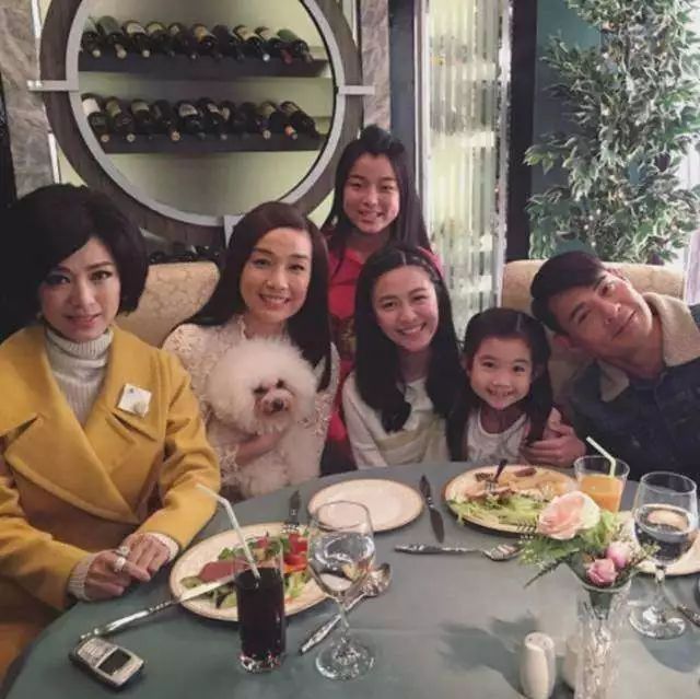 陈凯琳和蔡思贝现在怎么样了,2013年陈凯琳蔡思贝香港小姐