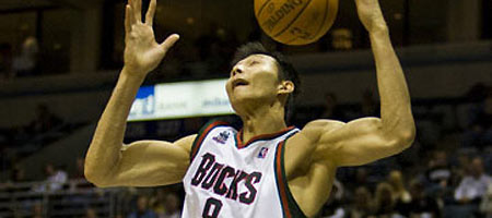 易建联选秀时间及备受关注的原因,易建联参加选秀前最后一个赛季