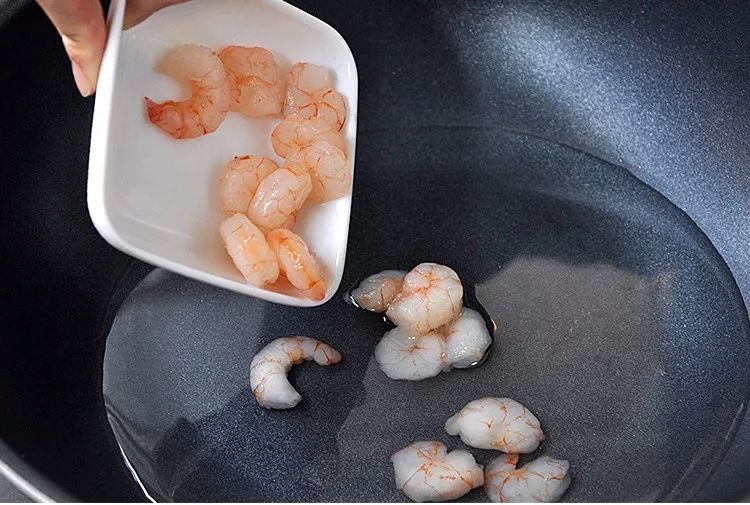 给小孩早餐简单又好吃的100种做法,早上给孩子做什么早餐粥