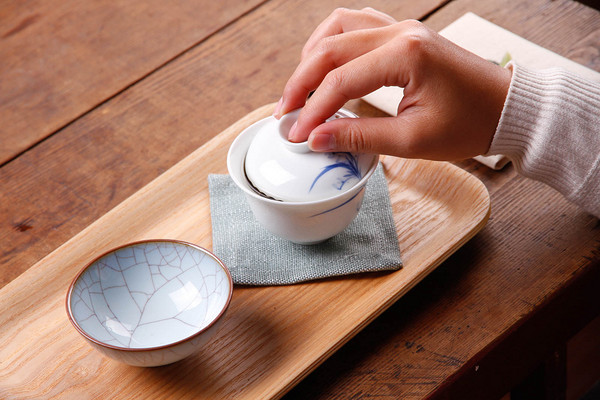 变质的茶叶能用吗,变质发过霉的茶叶你都敢喝