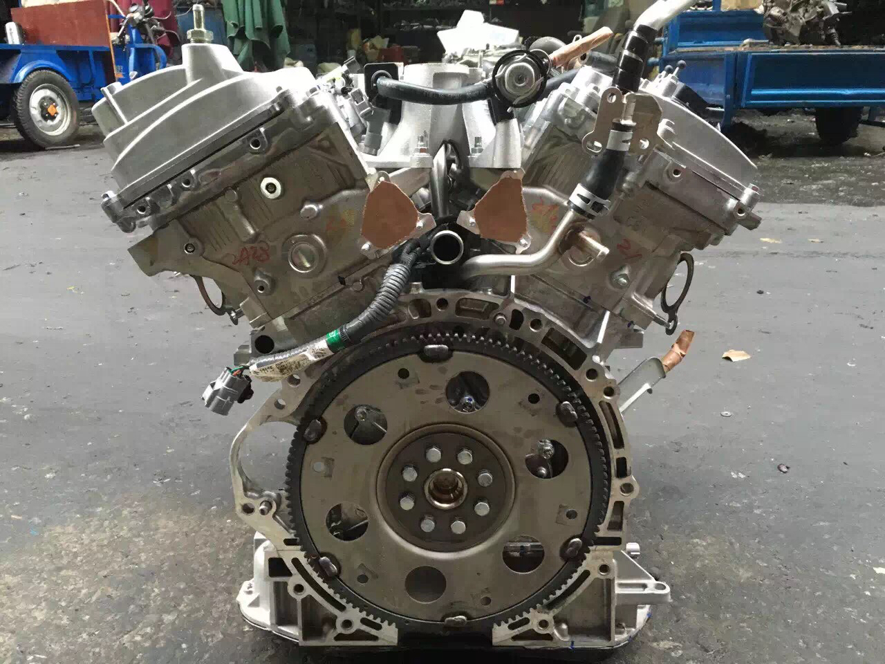 二手拆车件丰田3.0皇冠发动机,09丰田皇冠2.5v6发动机号