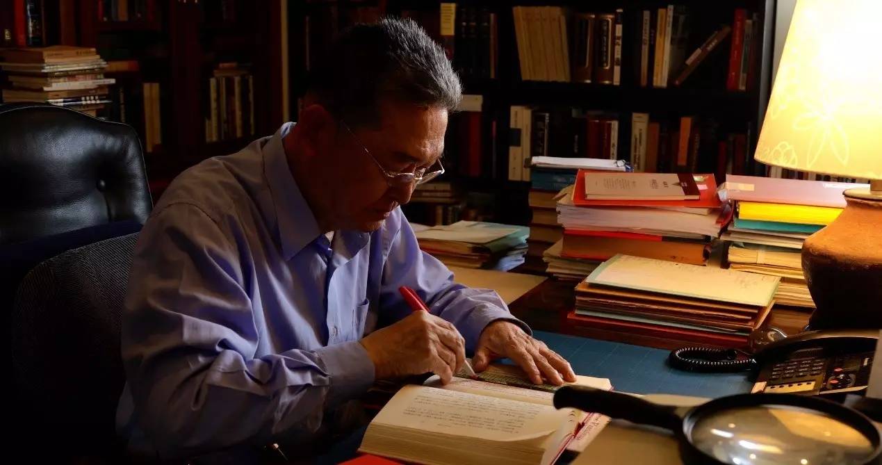 李敖一辈子不跟人打交道,李敖一生有多少个女人