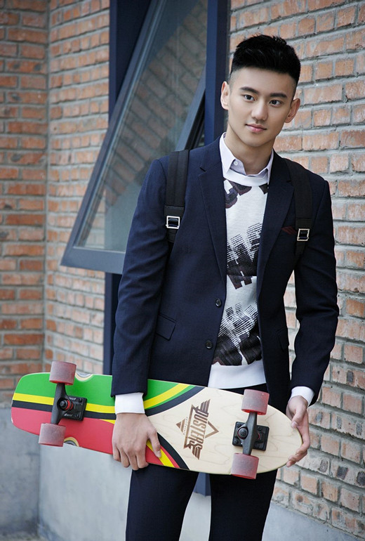 张艺兴鹿晗胡歌,张艺兴偶像练习生吐槽曾经的自己