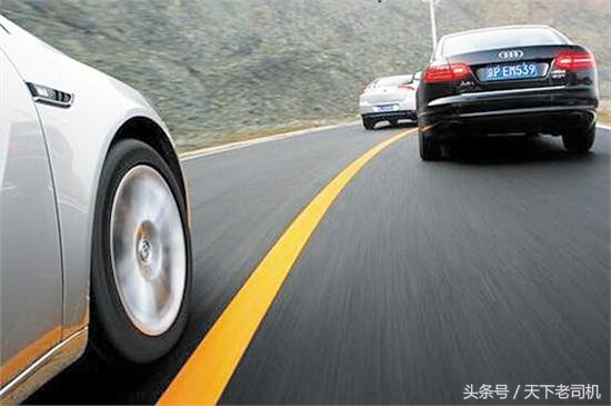 车子路口转弯需要哪些技巧,车子上路转弯技巧