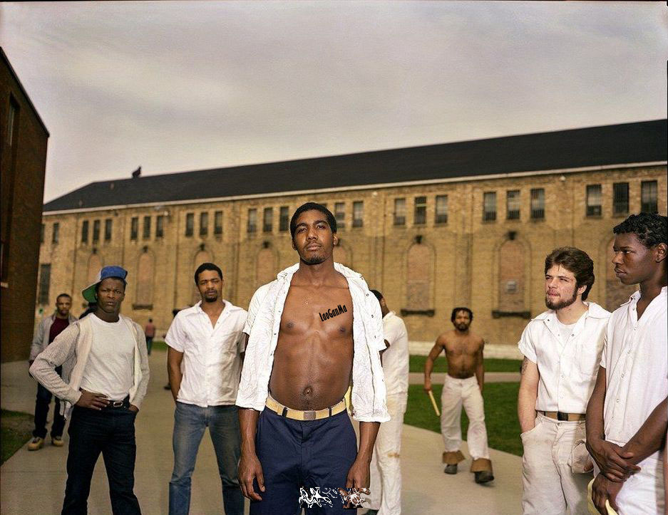 老干妈和马应龙是如何控制美国监狱的？