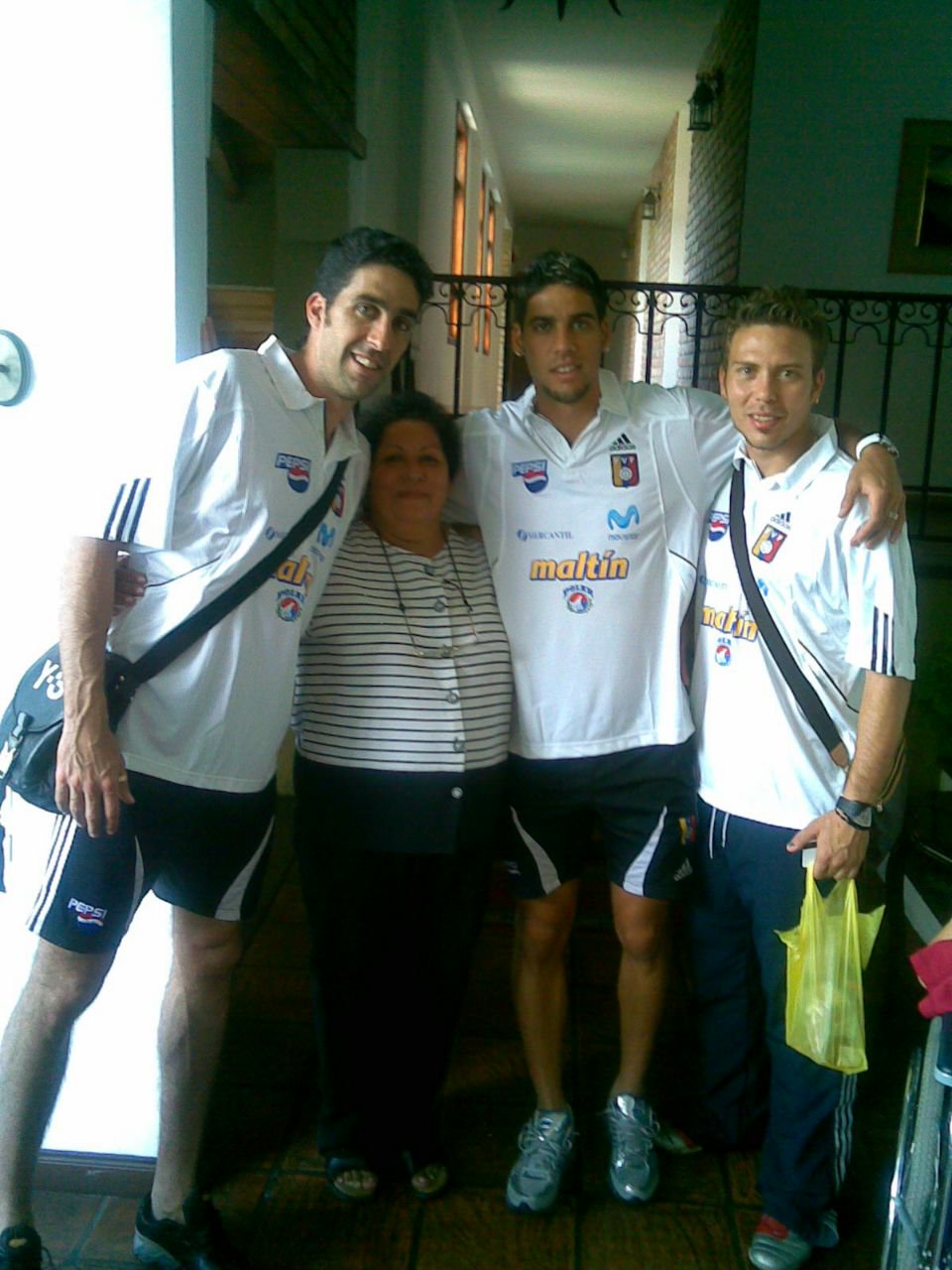 他来自足球世家曾掌掴安塔尔！是鲁能球迷都想念的后防铁闸