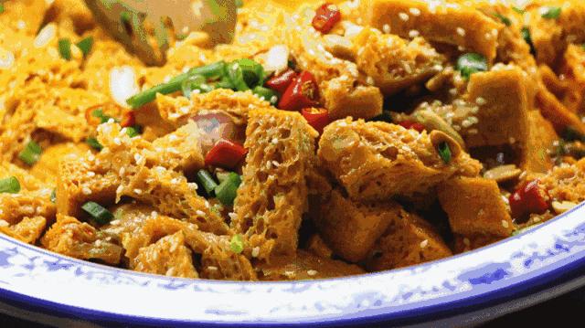 重庆哪家老太婆摊摊面正宗,老太婆摊摊面推荐