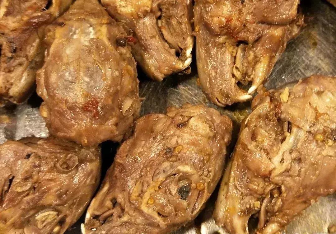 永远要排队的包子店,10元管饱小摊