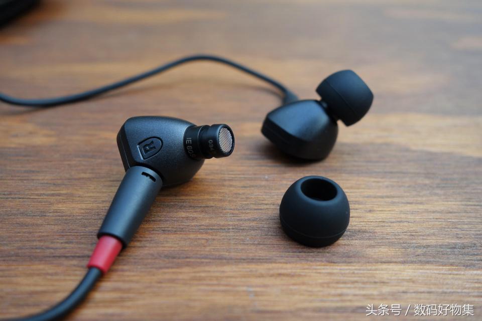 森海塞尔IE80s评测,这个耳机里藏着无数可以控制的爆炸
