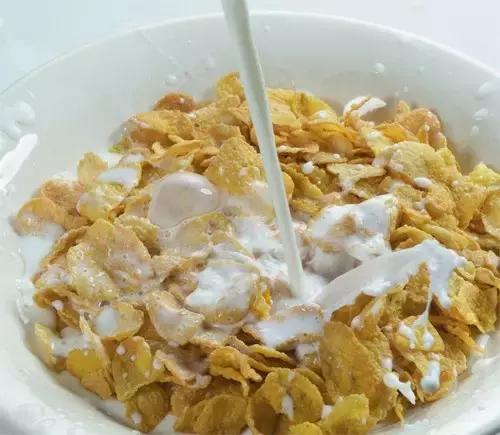 睡前涂一物每晚两次轻松淡斑,睡前抹一物皮肤发光发亮护肤分享