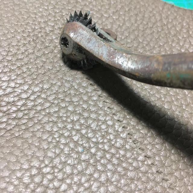 怎么看是不是真皮包,包包怎样看是真皮还是皮革