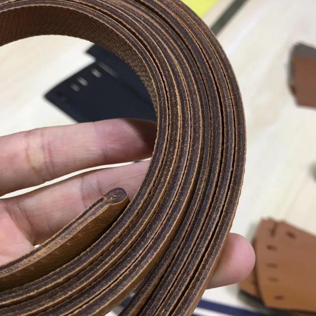 怎么看是不是真皮包,包包怎样看是真皮还是皮革