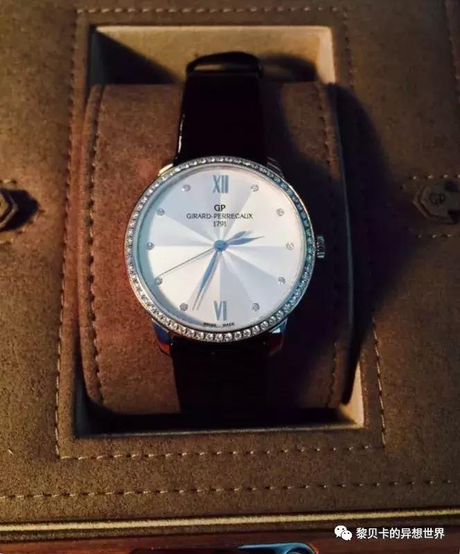 戴表和不戴表的对比照,男生戴表和不戴表有什么区别