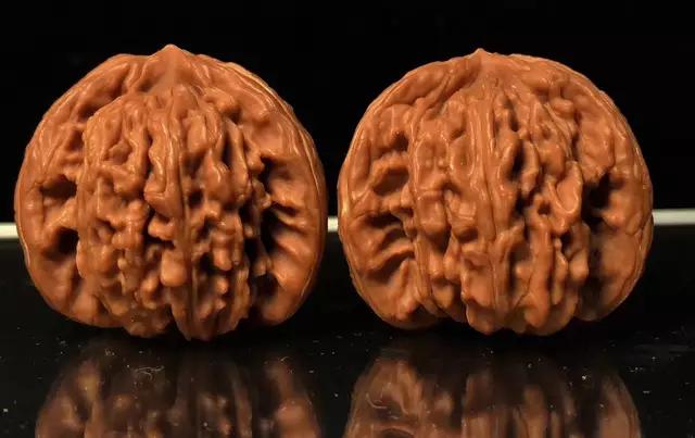 文玩核桃上油后变黄怎么办,文玩核桃上油发黑怎么处理