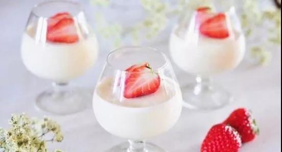 市面上的酸奶是不是都加糖了,听说过很多种味道的酸奶