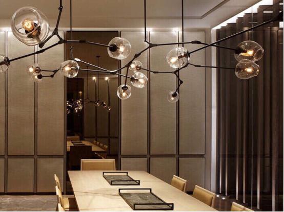 全世界都玩“性冷淡”？俗了，我3分钟教你金属风