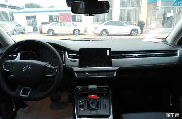 雪铁龙c5真实车主感受,花17万入手雪铁龙c5