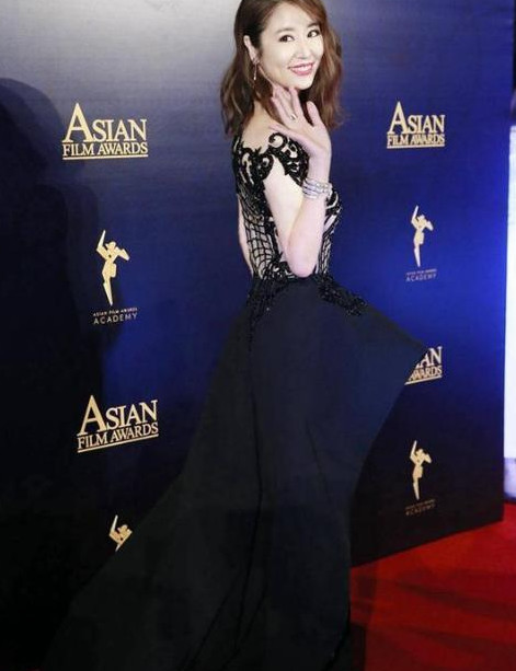 林心如穿蕾丝裤子,林心如穿裙子穿长裤