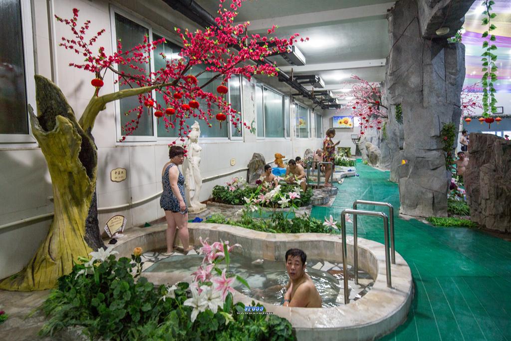 泡温泉真的蛮爽的,泡温泉透不过气