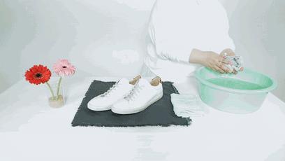 小白鞋泛黄别扔了超好用的办法,小白鞋发黄怎么办不用小苏打