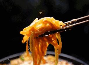 螺蛳粉酸辣鲜爽正宗柳州风味,螺蛳粉酸辣鲜柳州人就爱吃这个味