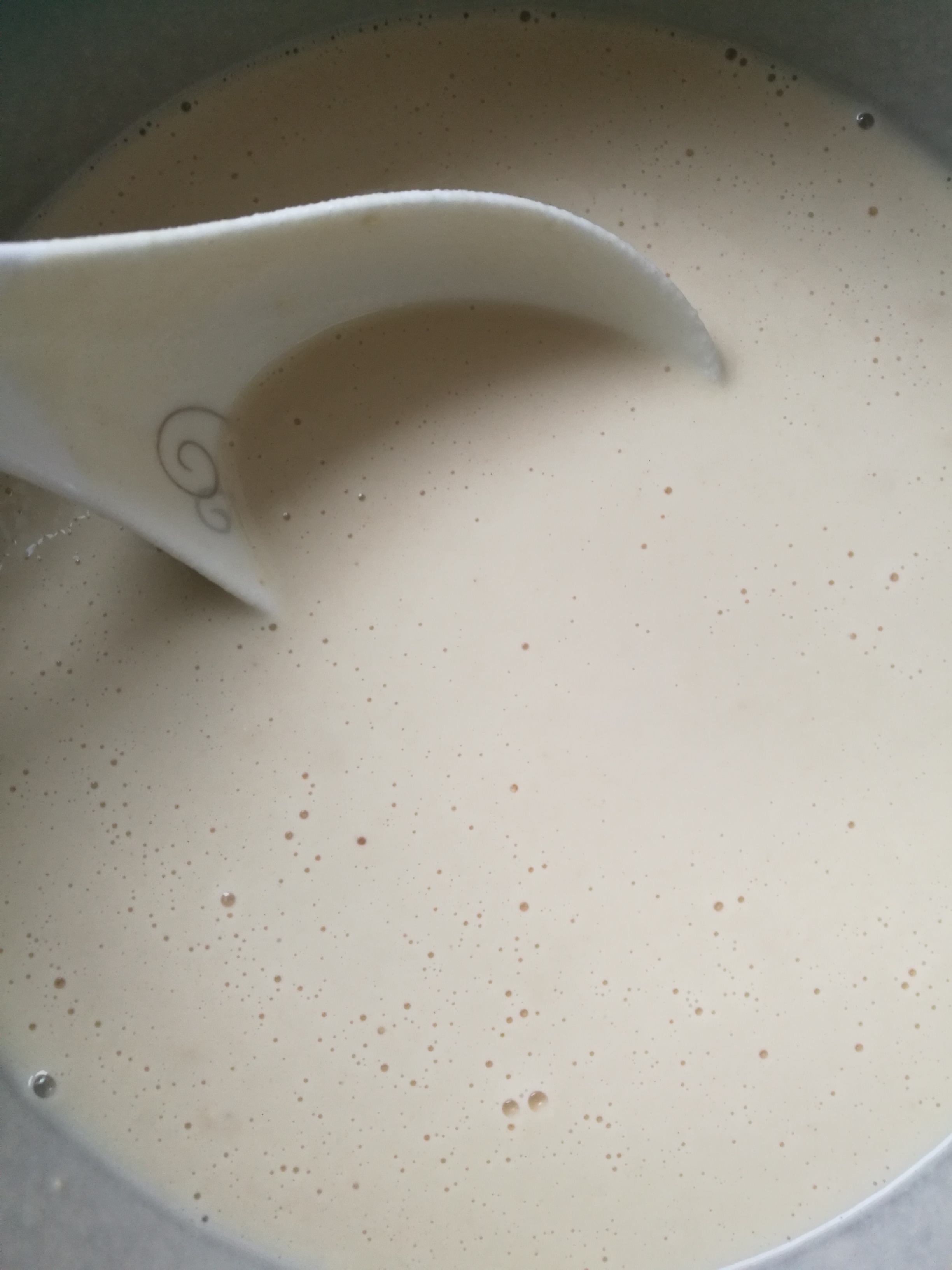 怎样制作豌豆凉粉更有筋道而好吃,自己在家做爽口筋道的豌豆凉粉儿