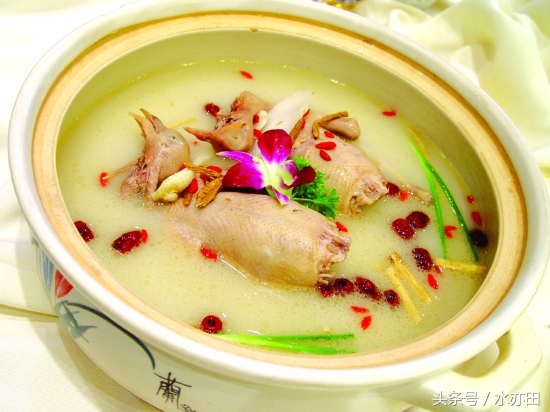 产妇可以吃天麻炖鱼头吗,坐月子哺乳期间可以吃天麻吗