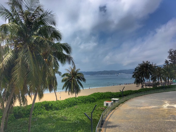 一路“王”下去----在三亚浪，把开会玩成度假！3