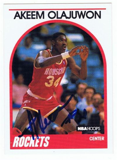 博尔特踢足球哪个后卫能追上,博尔特足球踢飞人